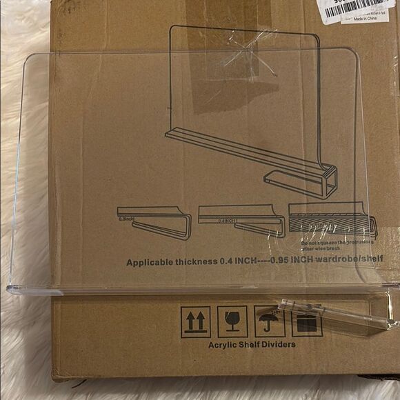 Acrylic Shelf Dividers - Clear. Six pack - Picture 7 of 11